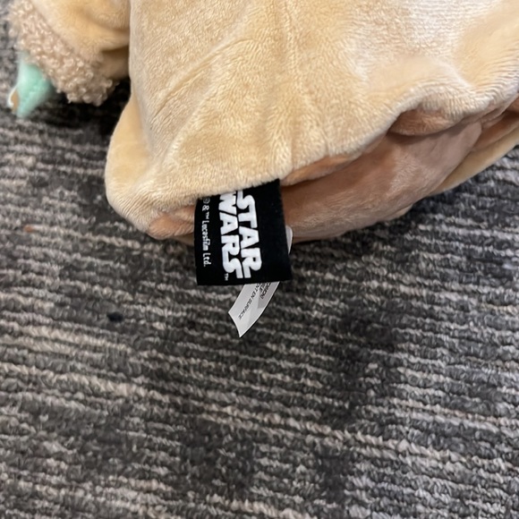 Star Wars - The Mandalorian - The Child 21cm Plush (Baby Yoda) - Picture 3 of 4
